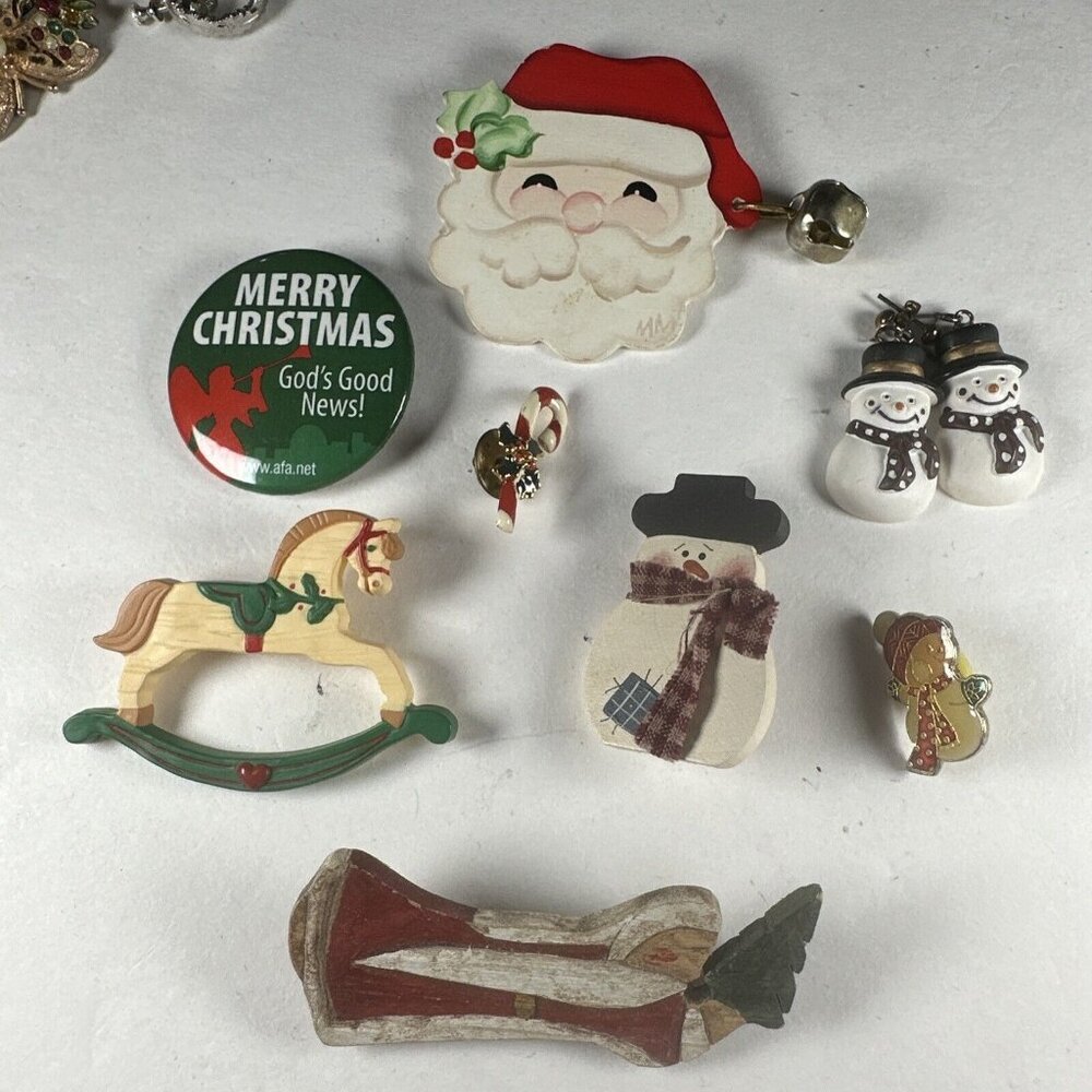 Christmas Lot Of Different Pins And Earrings Santa candy cane snowman horse